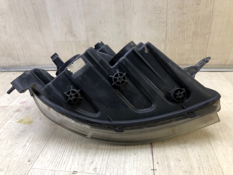 Фара левая TAURUS 07-09 Фара левая TAURUS 07-09