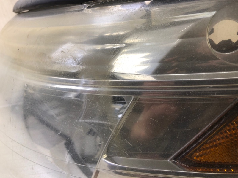 Фара левая TAURUS 07-09 Фара левая TAURUS 07-09