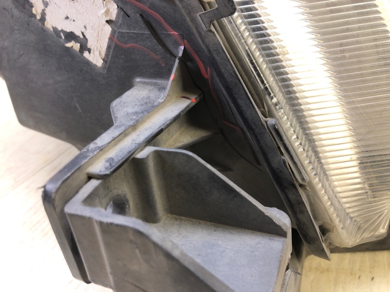 Фара левая TAURUS 07-09