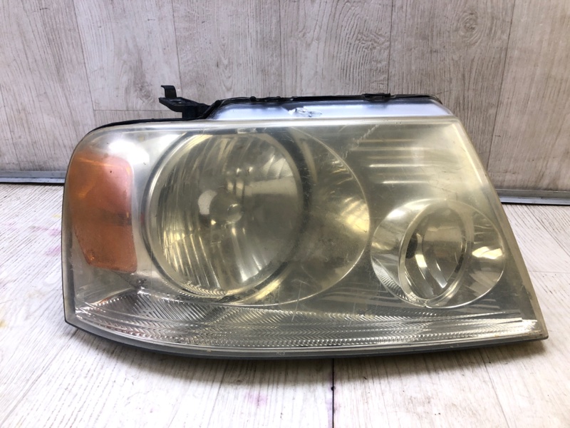 Фара правая FORD F-150 2004–08 7L3Z-13008-FA Б/У