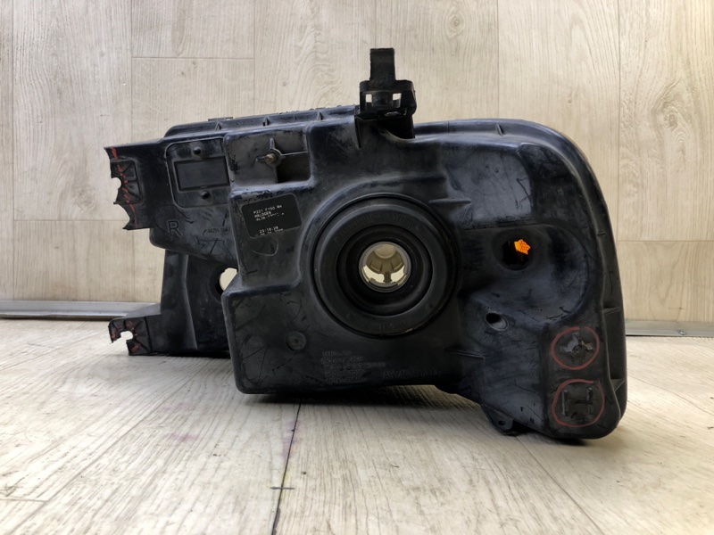 Фара правая FORD F-150 2004–08 Фара правая FORD F-150 2004–08