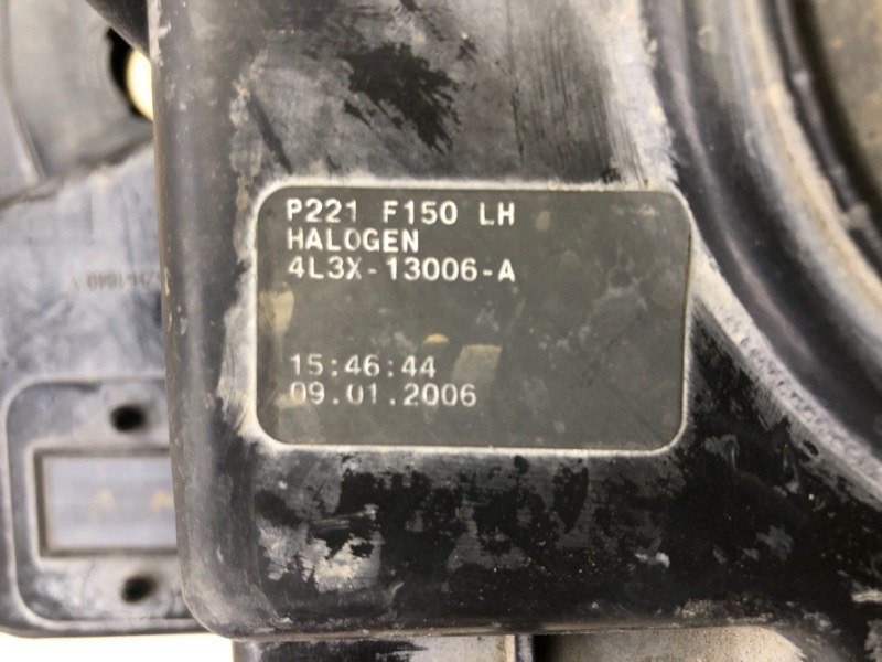 Фара левая F-150 2004–08
