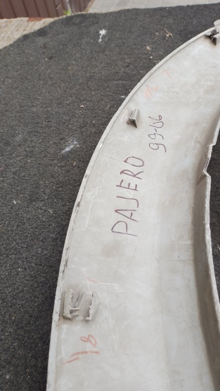 Накладка крыла (расширитель арки) передняя правая PAJERO 99-06