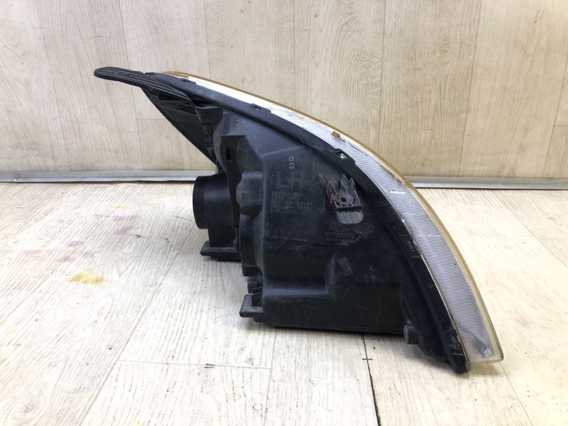 Фара левая HYUNDAI ENTOURAGE 06-09