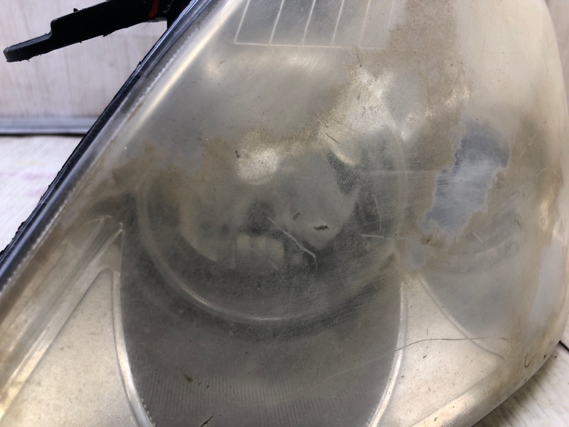 Фара левая ENTOURAGE 06-09