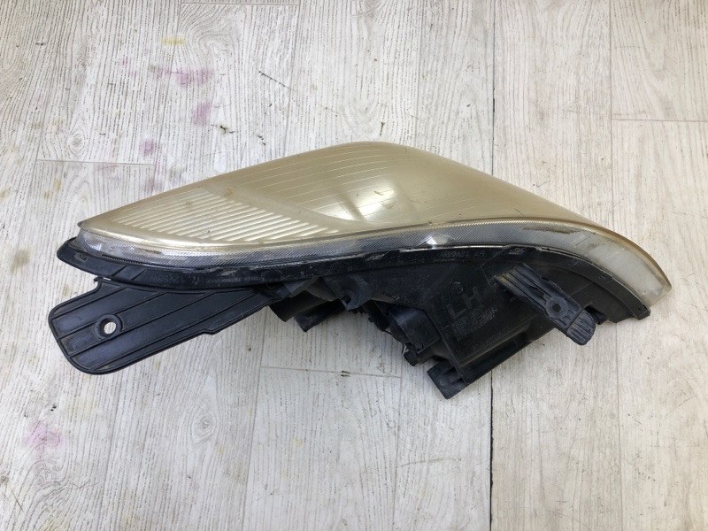 Фара левая ENTOURAGE 06-09