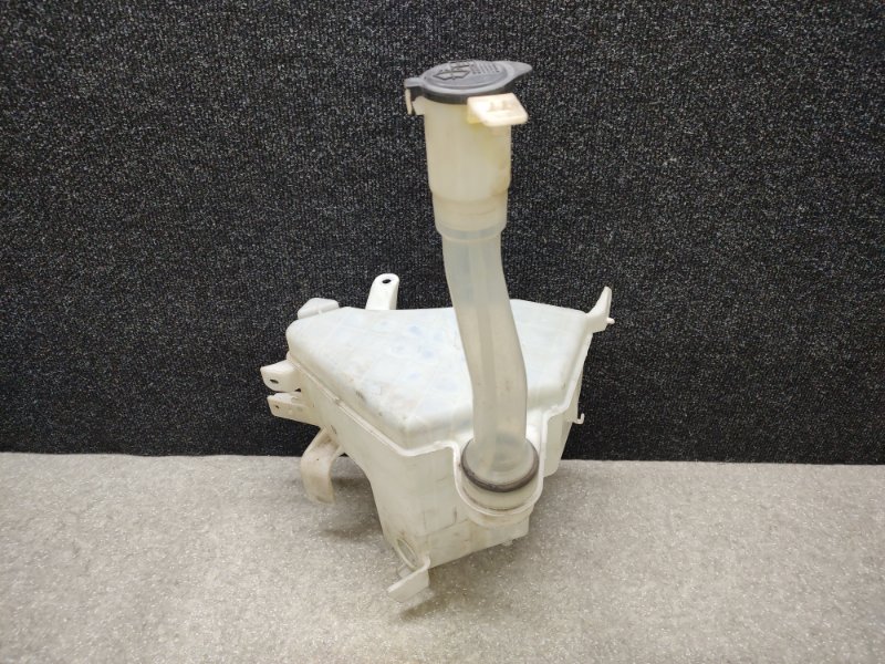 Запчасть бачок омывателя TOYOTA LAND CRUISER PRADO 120 02-09 85315-60300 Б/У Бачок омывателя TOYOTA LAND CRUISER PRADO 120 02-09 85315-60300 Б/У