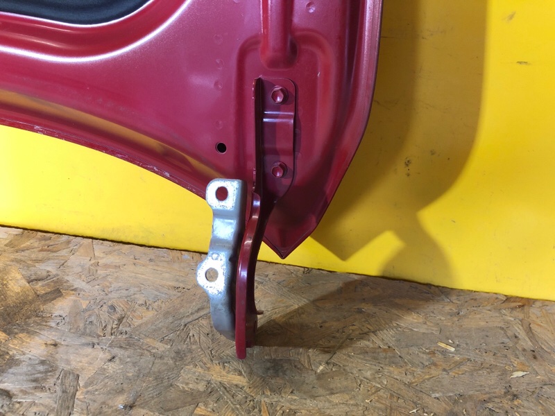 Запчасть петля капота левая HYUNDAI KONA OS 17-23 79110-J9000 Б/У Петля капота левая HYUNDAI KONA OS 17-23 79110-J9000 Б/У