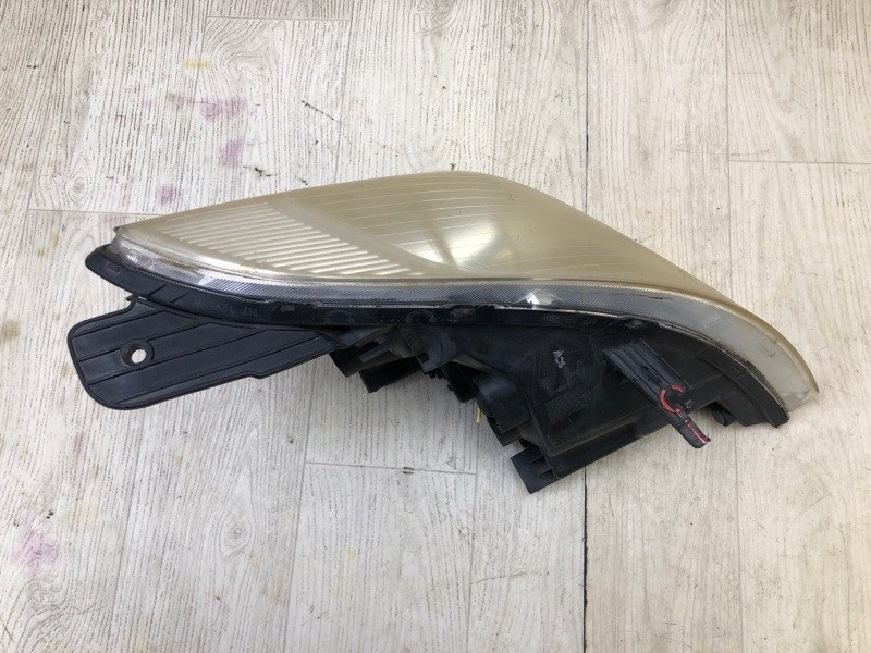 Фара левая ENTOURAGE 06-09