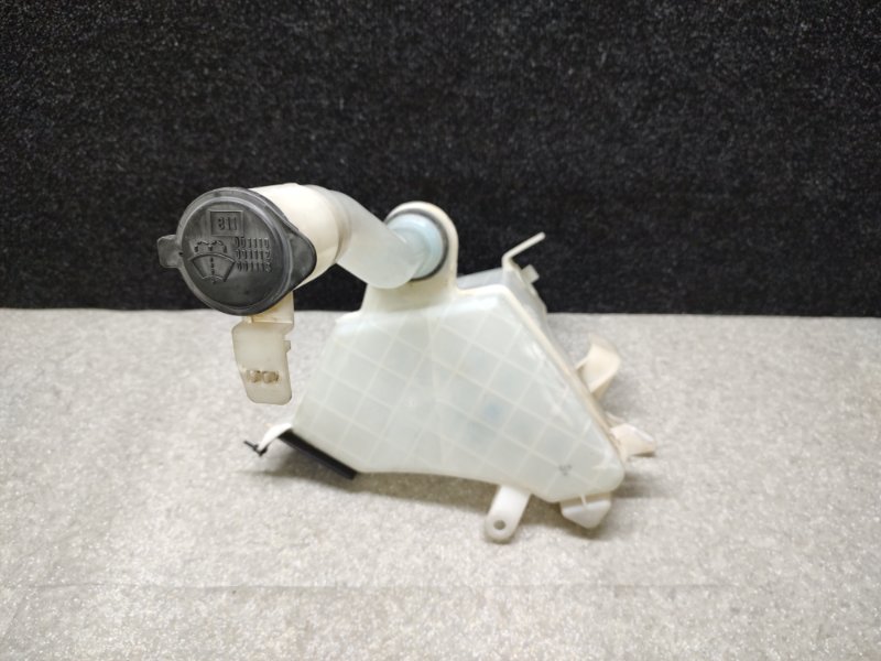 Бачок омывателя TOYOTA LAND CRUISER PRADO 120 02-09