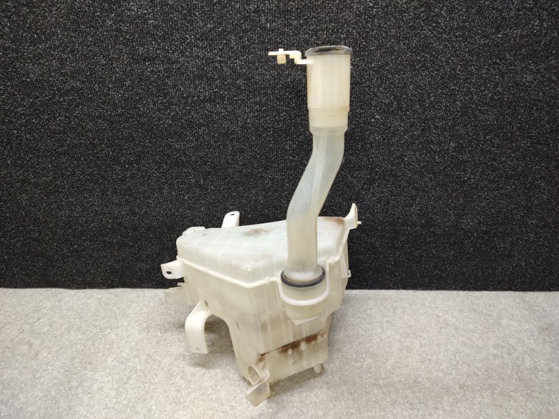 Бачок омывателя TOYOTA LAND CRUISER PRADO 120 02-09 85315-60300 Б/У