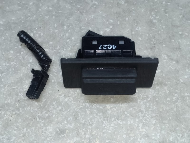 Кнопка открывания багажника наружная MAZDA 6 GJ 12- GHK1-56-8D0 Б/У