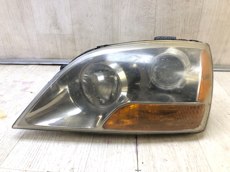 Фара левая KIA SORENTO BL 02-09 2006-2009 921013E540 Б/У