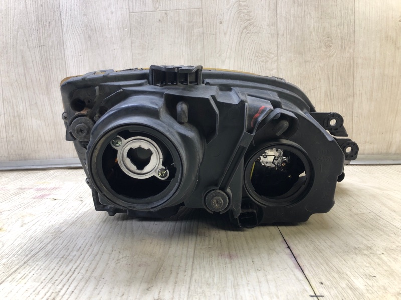 Фара левая SORENTO BL 02-09 2006-2009