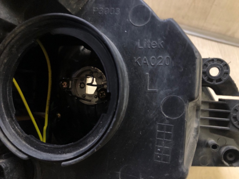 Фара левая SORENTO BL 02-09 2006-2009