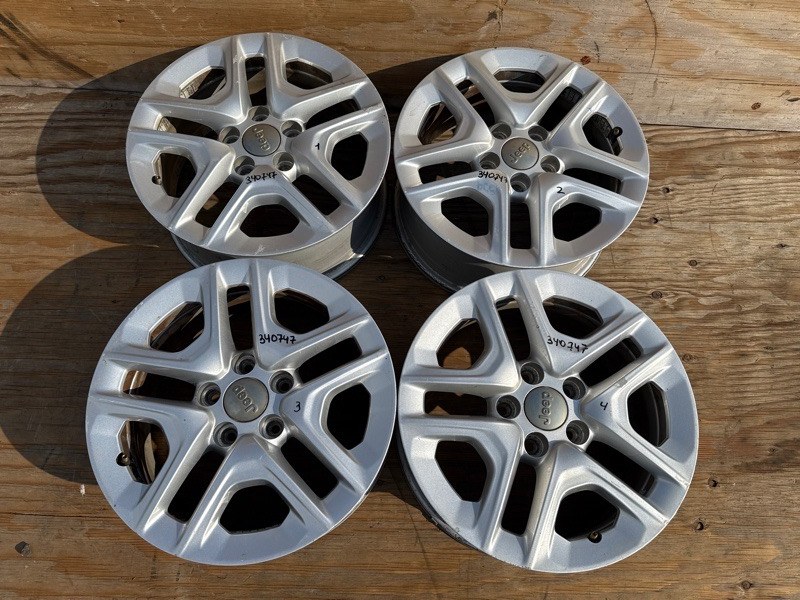 Запчасть диск r16 JEEP COMPASS 17-21 2018 2.4 EDD 5VC24GSAAA Б/У Диск R16 JEEP COMPASS 17-21 2018 2.4 EDD 5VC24GSAAA Б/У