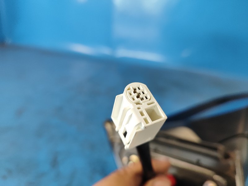 Зеркало правое KIZASHI 09-14 2010 J24B Зеркало правое KIZASHI 09-14 2010 J24B