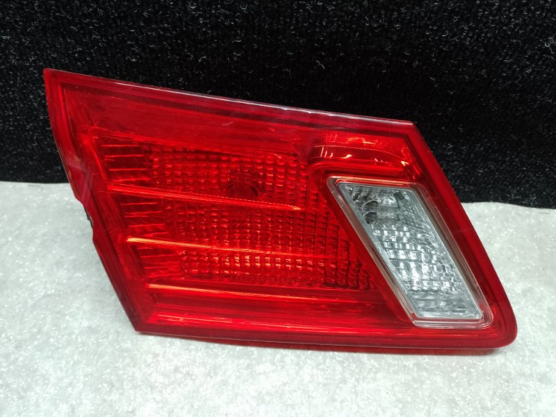 Запчасть фонарь внутренний левый LEXUS ES350 06-12 2007 3.5 2GR-FE 81591-33150 Б/У Фонарь внутренний левый LEXUS ES350 06-12 2007 3.5 2GR-FE 81591-33150 Б/У