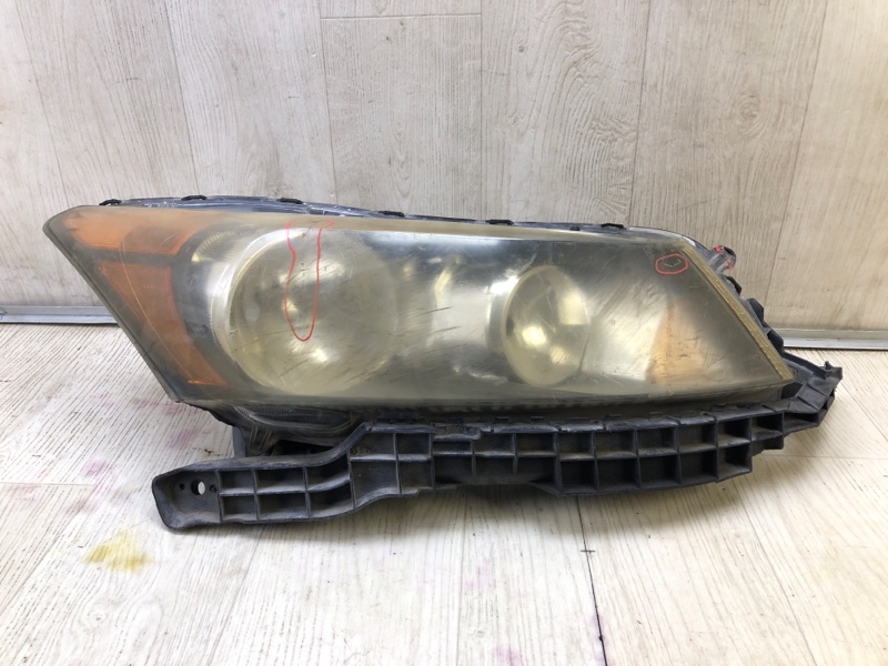 Запчасть фара правая HONDA ACCORD USA 07-12 33100-TA0-A01 Б/У Фара правая HONDA ACCORD USA 07-12 33100-TA0-A01 Б/У