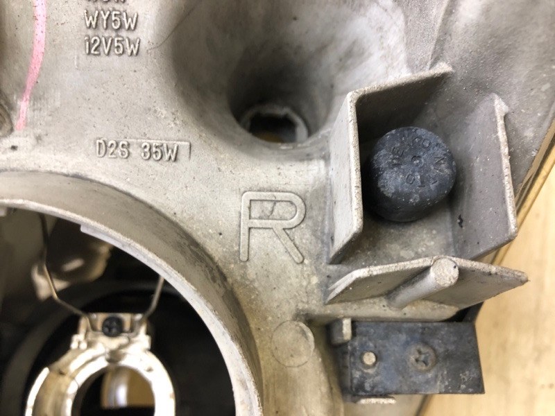 Фара правая G25/G35/G37/Q40 06-14