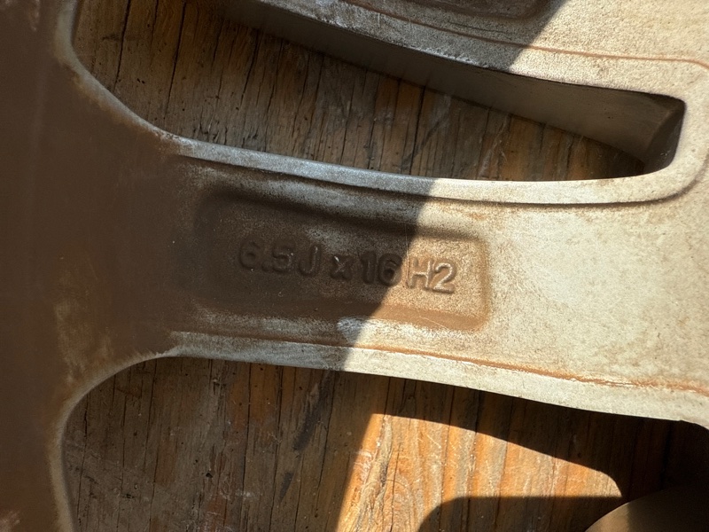 Диск R16 TIGUAN 08-17 2017 2.0 CCTA Диск R16 TIGUAN 08-17 2017 2.0 CCTA