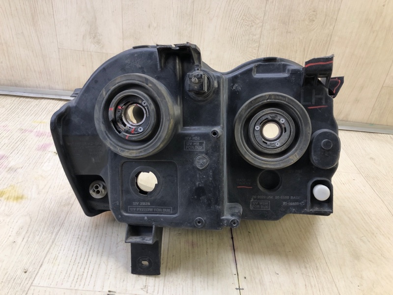 Фара левая JEEP GRAND CHEROKEE 04-10