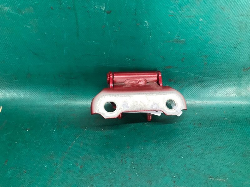 Петля крышки багажника задняя LEXUS NX 14-21 2021 8ARFTS 2.0TURBO 68810-48011 Б/У