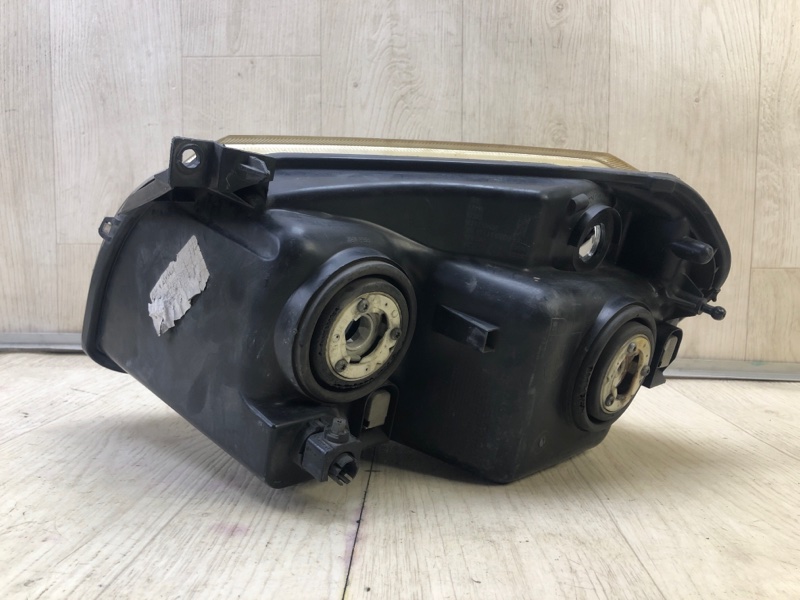 Фара правая MAGNUM 03-08