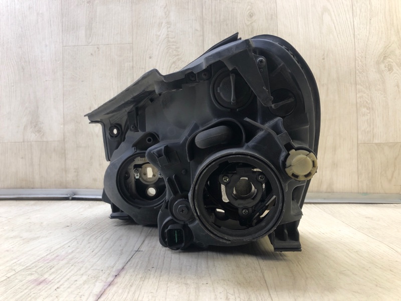 Фара правая CARENS/RONDO 06-12