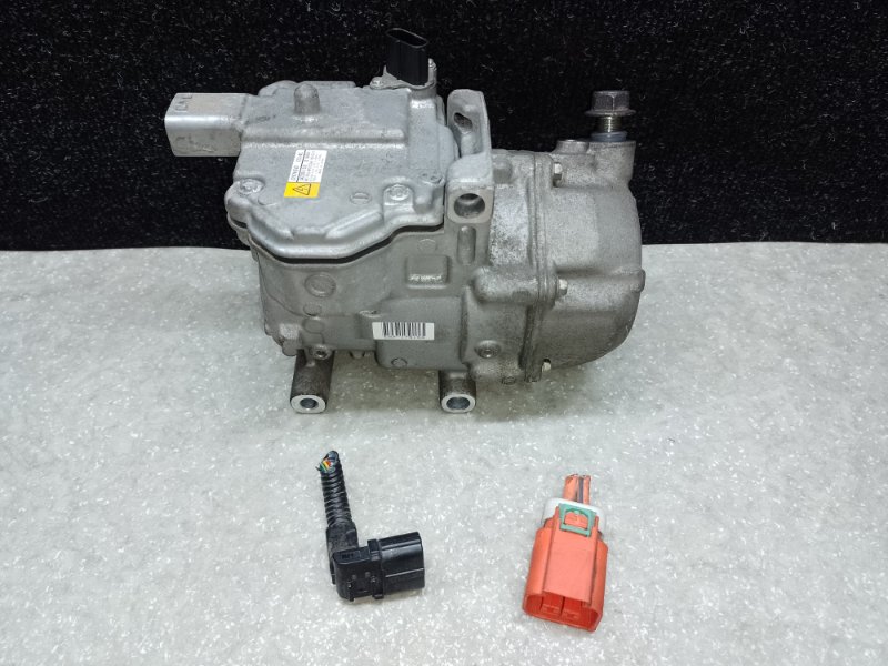 Компрессор кондиционера TOYOTA PRIUS - 30 09-17 88370-47060 Б/У