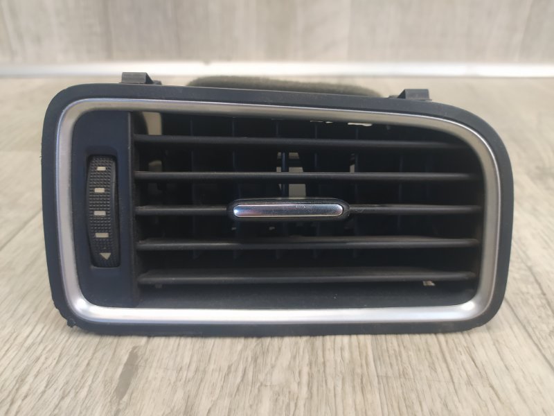 Дефлектор воздушный передний правый VOLKSWAGEN JETTA USA 10-17 2011 162 CBTA 2.5L 5C6819062C Б/У