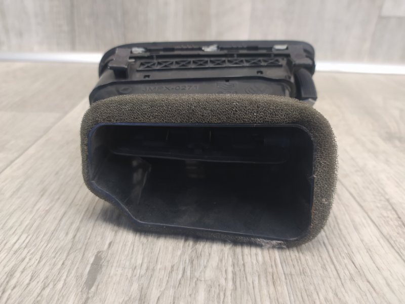 Дефлектор воздушный передний правый JETTA USA 10-17 2011 162 CBTA 2.5L