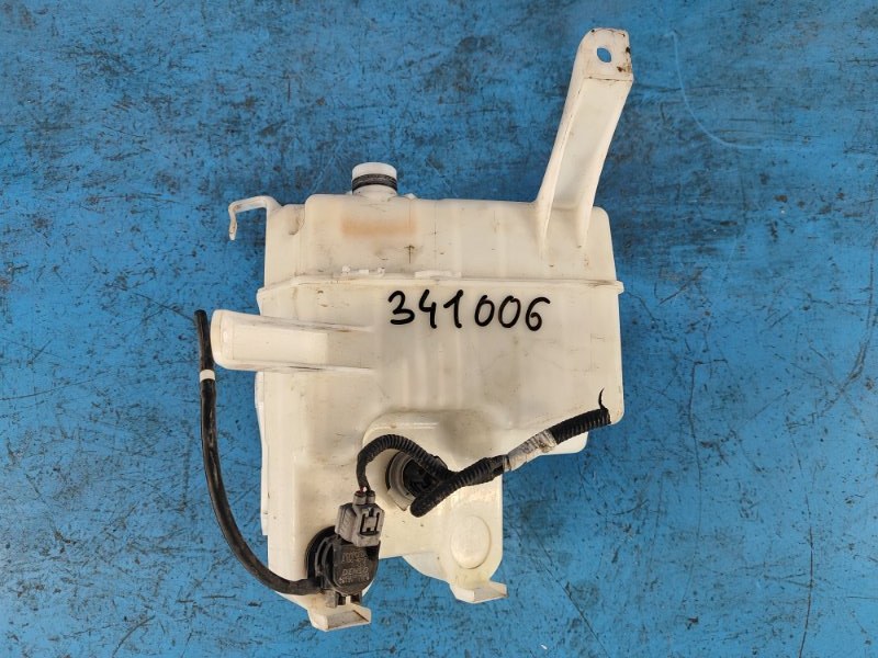 Бачок омывателя LEXUS HS250H (ANF10) 09-12 2009 2.4 2AZFXE 8531575030 Б/У