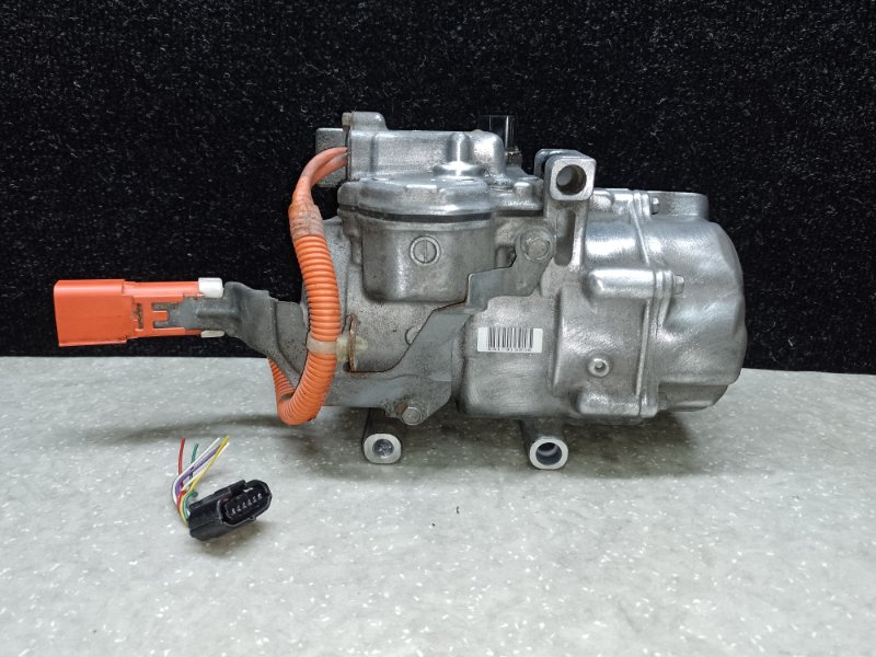 Компрессор кондиционера LEXUS CT200 11-17 1.8 2ZRFXE