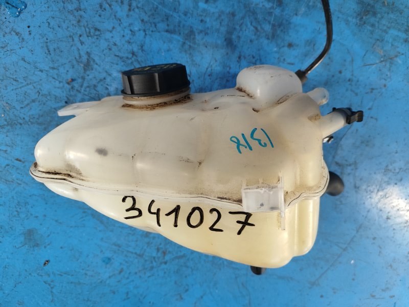Бачок расширительный FORD FUSION 14- 2.5L HG9Z-8A080-A Б/У