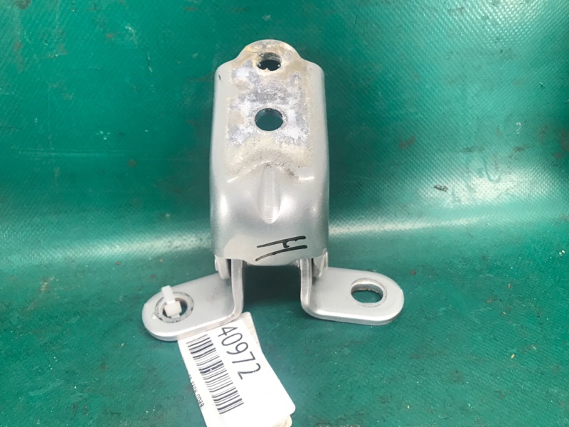 Петля двери нижняя задняя правая HYUNDAI ELANTRA AD 16- 2017 79320-2E000 Б/У