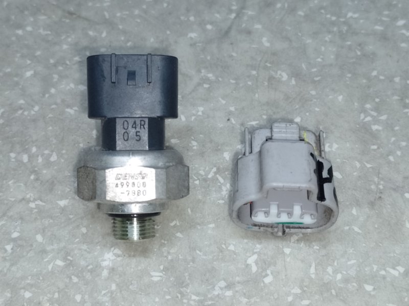 Датчик давления кондиционера TOYOTA RAV4 05-12 2006 2.4 2AZFE 88719-40020 Б/У