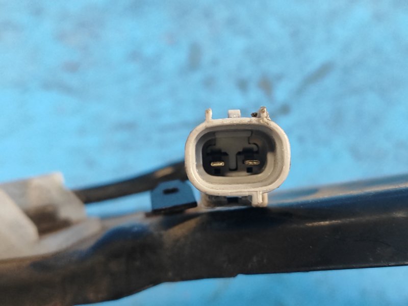 Бачок главного тормозного цилиндра PRIUS - 30 09-17