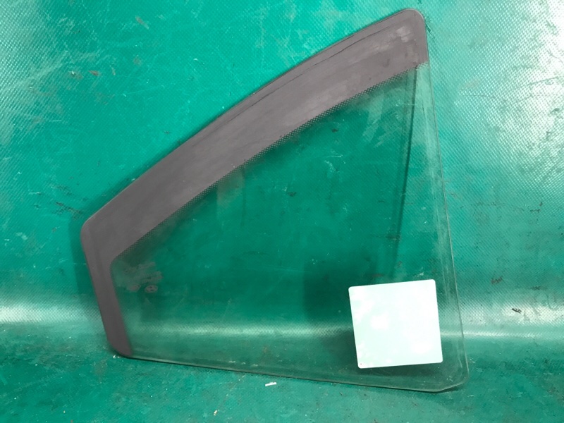 Стекло двери глухое заднее правое HYUNDAI ELANTRA AD 16-