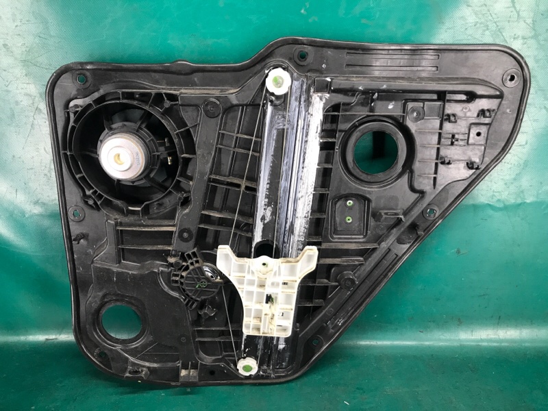 Стеклоподъемник задний левый HYUNDAI ELANTRA AD 16-