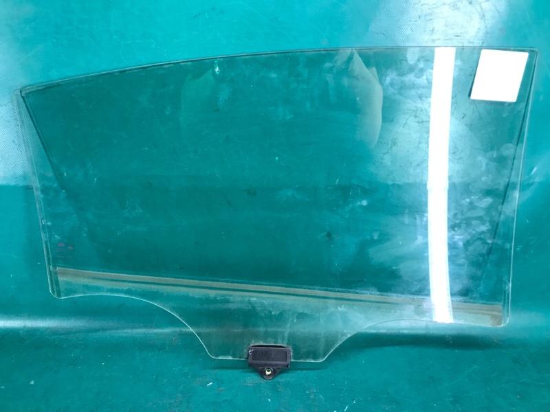 Стекло двери заднее левое ELANTRA AD 16- 2017