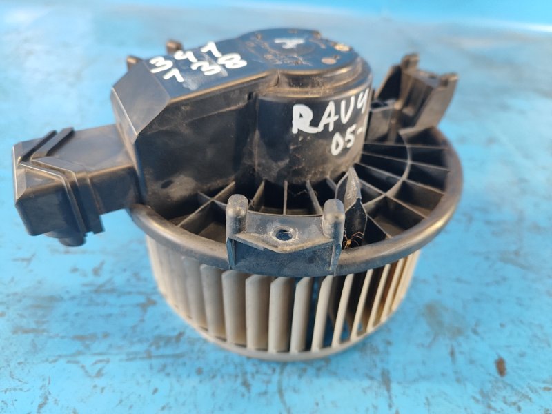 Моторчик печки TOYOTA RAV4 05-12 8710342090 Б/У