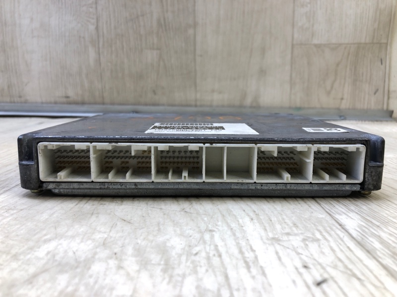 Блок управления двигателем SOLARA 03-09 2003 2.4 2AZFE