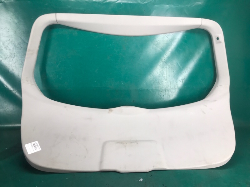 Обшивка крышки багажника TOYOTA VENZA 09-16 2009 3.5 2GR-FE 64780-0T010-B0 Б/У