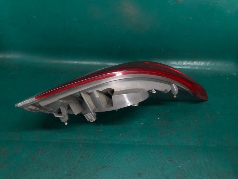 Фонарь внутренний левый TOYOTA VENZA 09-16 3.5 2GR-FE