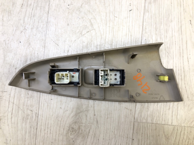 Кнопка стеклоподъемника передняя правая TOYOTA SOLARA 03-09 2.4 2AZFE