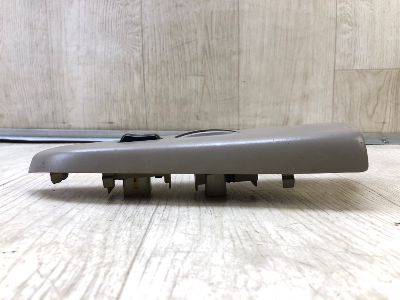 Кнопка стеклоподъемника передняя правая SOLARA 03-09 2003 2.4 2AZFE