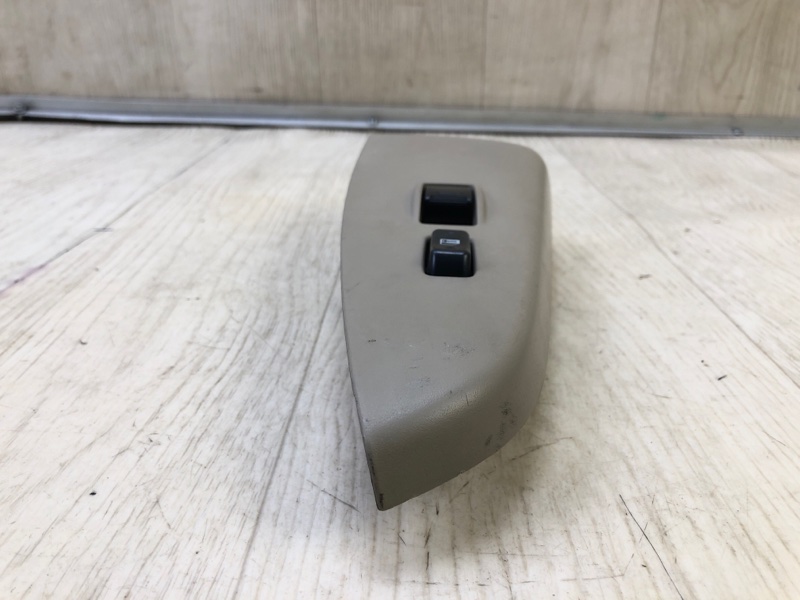 Кнопка стеклоподъемника передняя правая SOLARA 03-09 2003 2.4 2AZFE