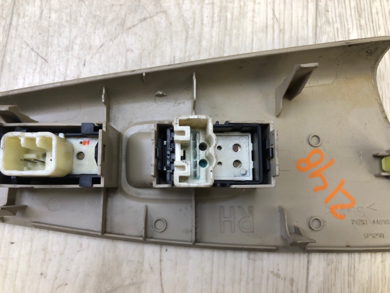 Кнопка стеклоподъемника передняя правая SOLARA 03-09 2003 2.4 2AZFE