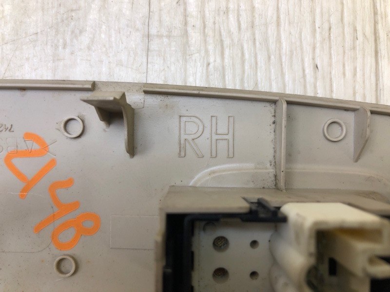 Кнопка стеклоподъемника передняя правая SOLARA 03-09 2003 2.4 2AZFE